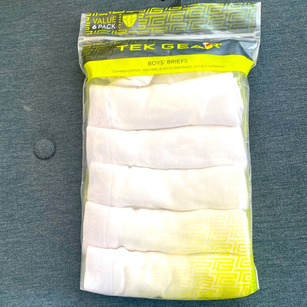 Brand new 6 pack of white boys briefs